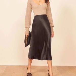 REFORMATION Pratt Silk Skirt | Size: 0 | Color: Black